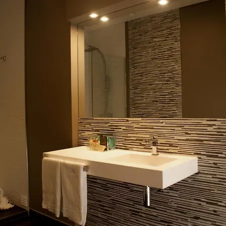 Aqua Ria Boutique Hotel 3*