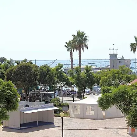 Aqua Ria Boutique Hotel 3*